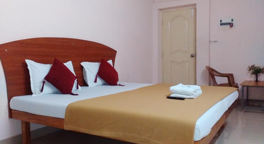 Фото 
Hotel Shridevi Park
