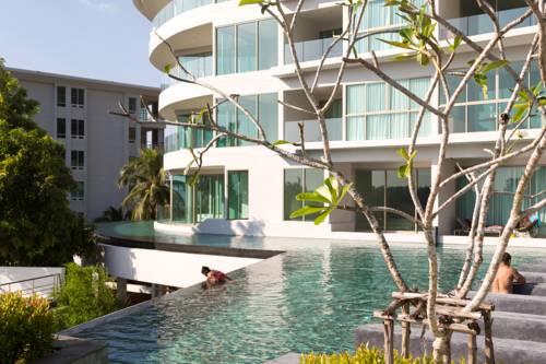 Фото 
Karon Hill Apartment 2
