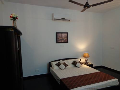 Фото 
Four Seasons Hotel Mumbai
