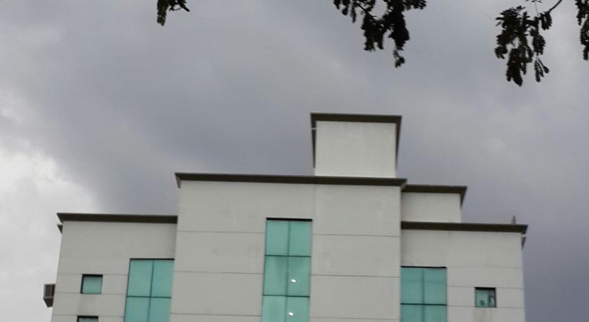 Фото 
Novotel Mumbai Juhu Beach
