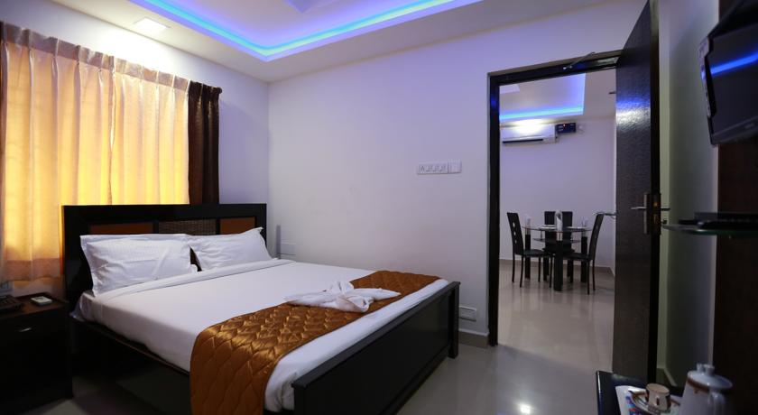 Фото 
The Ambassador
