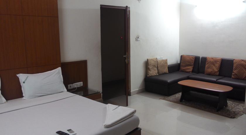 Фото 
Chateau Windsor Hotel
