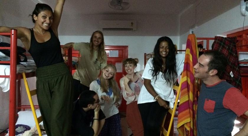 Фото 
The Shalimar Hotel
