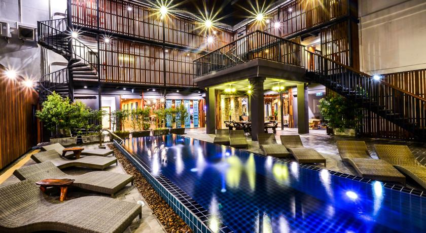 Фото 
Lap Roi Karon Beachfront
