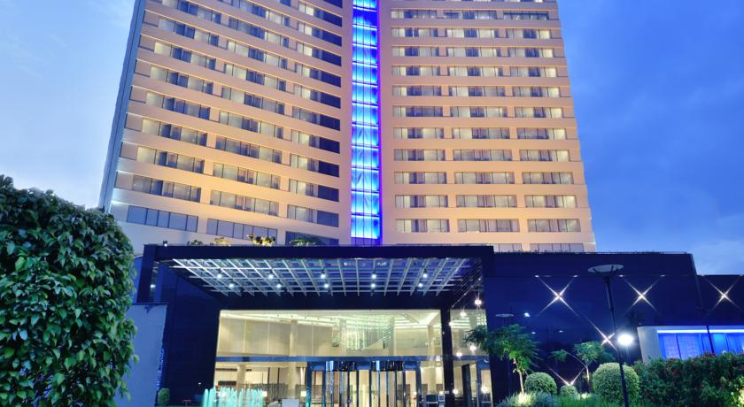 Фото 
OYO Premium Infopark
