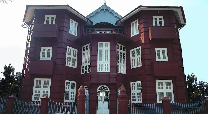 Фото 
The Senate
