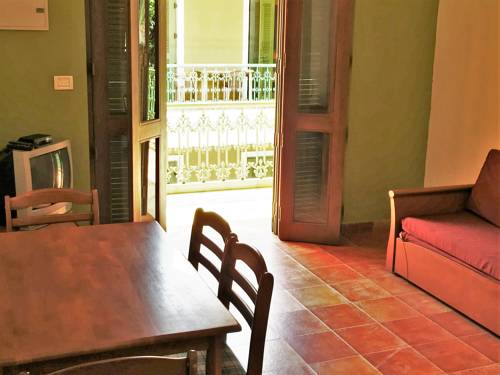 Фото 
Luxurious 1BHK With Pool View CM010
