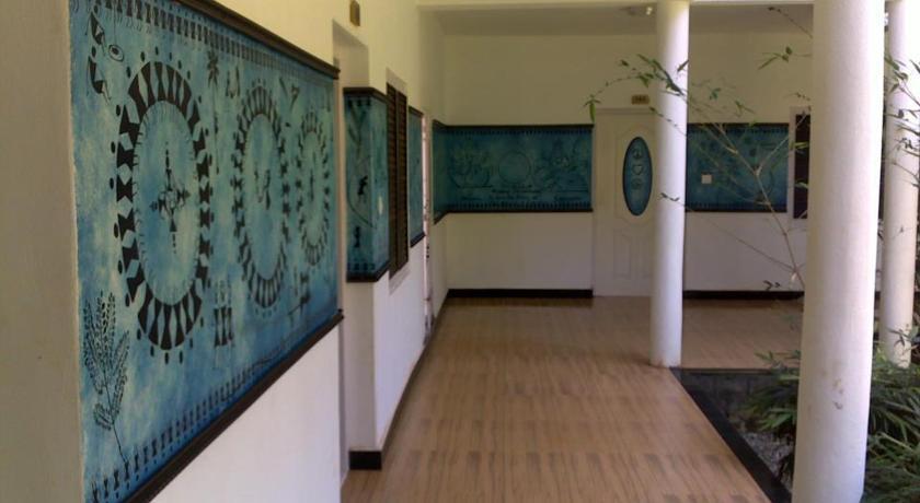 Фото 
Surya Beach Resort
