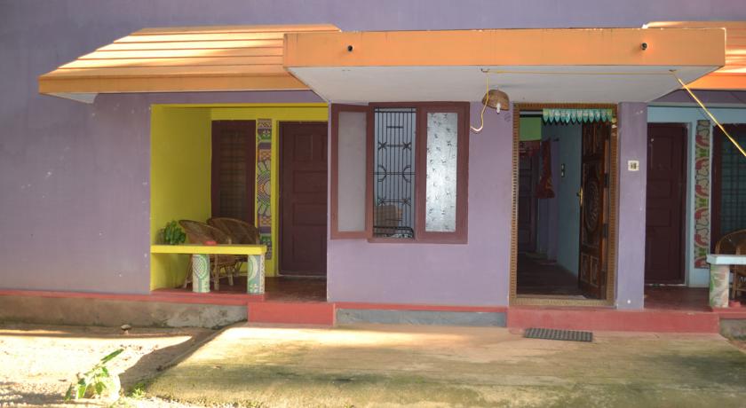 Фото 
Ambalathil Hotel
