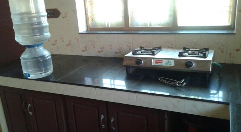 Фото 
Hill Top Swiss Cottage
