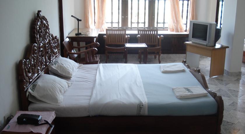 Фото 
Vedas Tapovan
