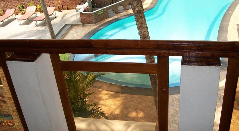 Фото 
Hotel SK International
