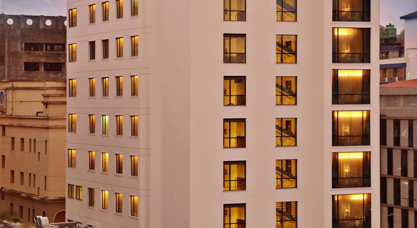 Фото 
Morjim Queen Beach Resort
