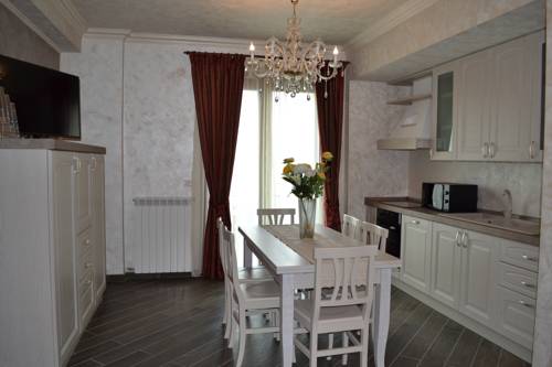 Фото 
Elena&#39;s Terrace
