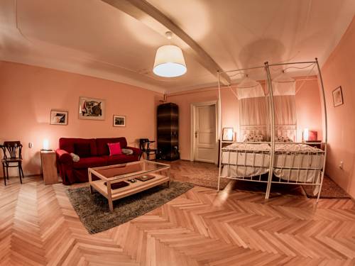 Фото 
Mozart Apartments
