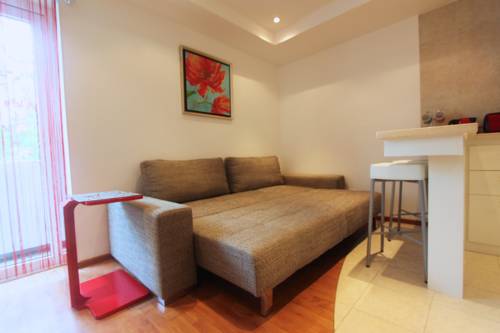 Фото 
Kata Beach Apartment
