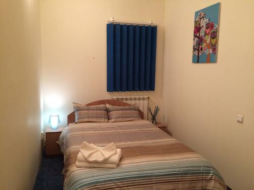 Фото 
Sabrina Guesthouse
