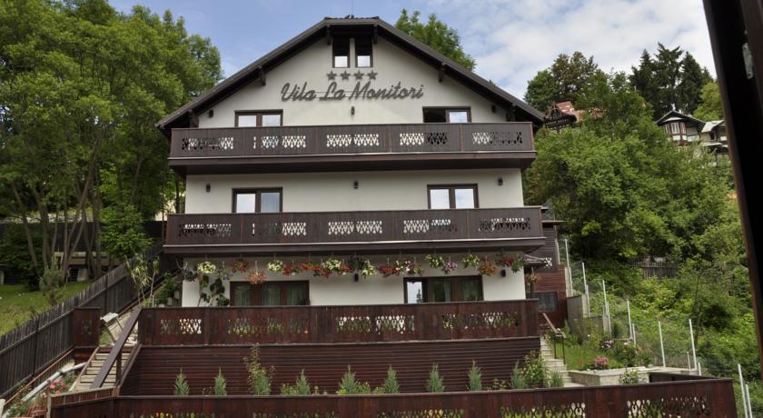 Фото 
Hanul Curtea Veche
