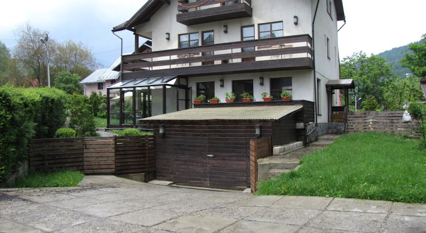 Фото 
Pensiunea Laura
