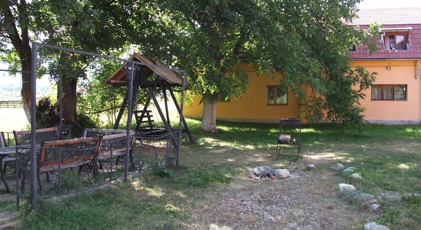 Фото 
Hanul Cotul Donului
