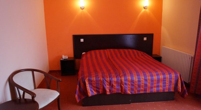 Фото 
Hotel Tudor Palace
