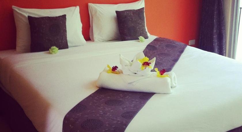 Фото 
Kata Inn Guesthouse & Restaurant
