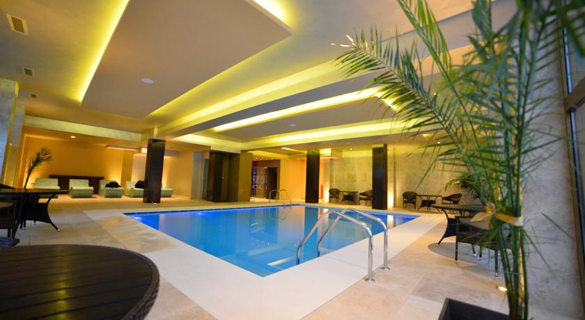 Фото 
Continental Forum Oradea
