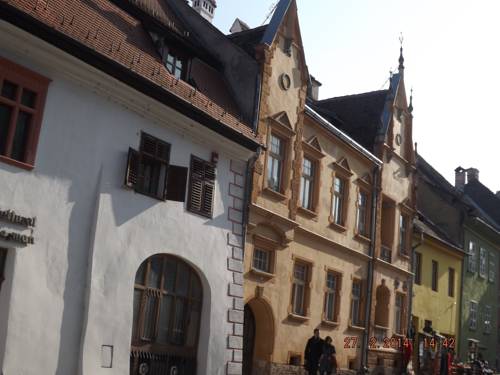 Фото 
Mira Apartment
