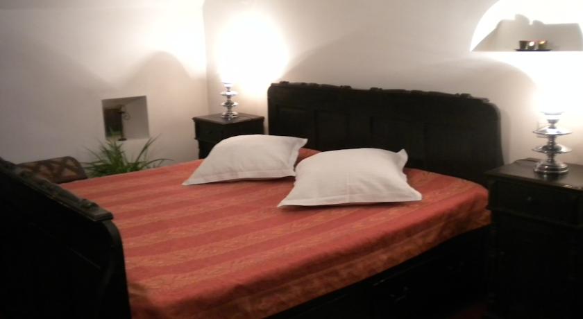 Фото 
Hotel Iris
