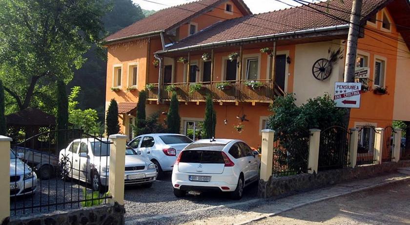 Фото 
House of Dracula Hotel
