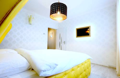 Фото 
Mira Apartment
