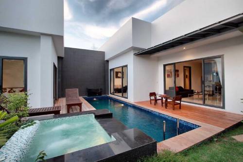 
Seastone Private Pool Villas
