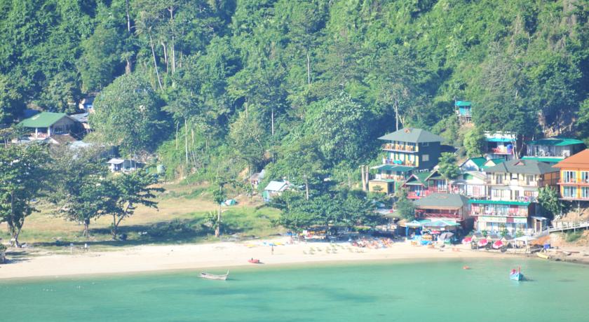 Фото 
Phi Phi Beach Front Resort
