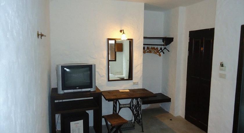 Фото 
Pirates House, Phi Phi Island
