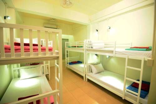 Фото 
Phi Phi Bucket Hostel
