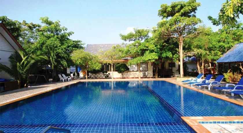 Фото 
Phi Phi Andaman Resort
