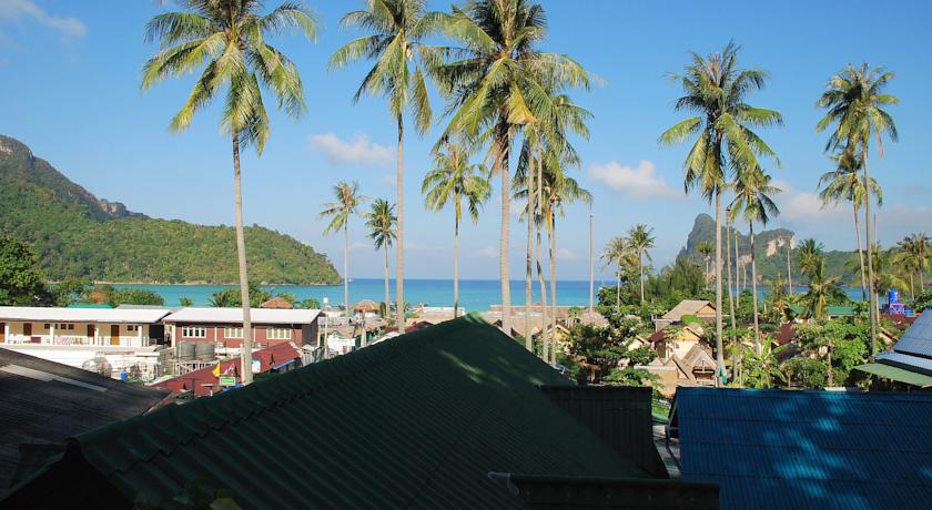 Фото 
October Hostel
