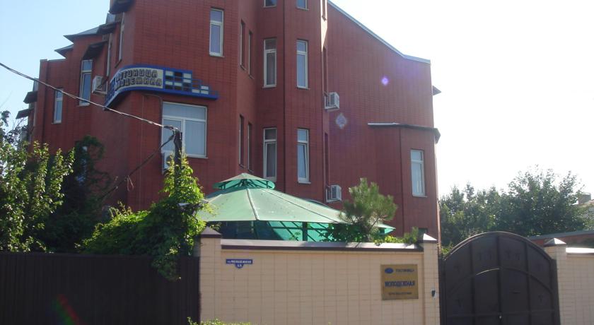 Фото 
Apartment 40 Let Oktyabrya 10
