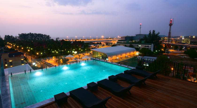 Фото 
The Sixteenth Naiyang Beach Hotel
