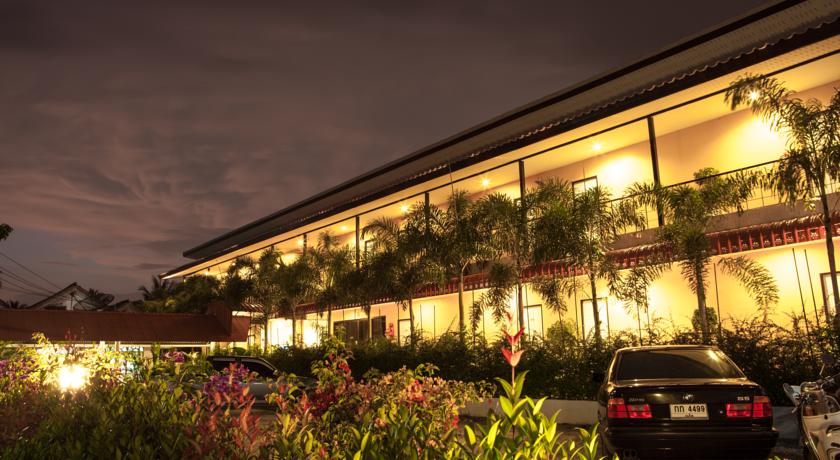 Фото 
Phuket Airport Inn
