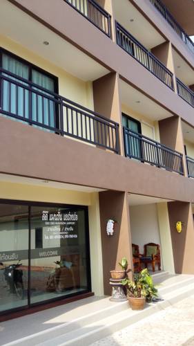 Фото 
DEE DEE Mansion Airport
