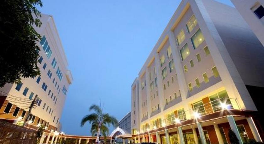 Фото 
Miracle Suvarnabhumi Airport
