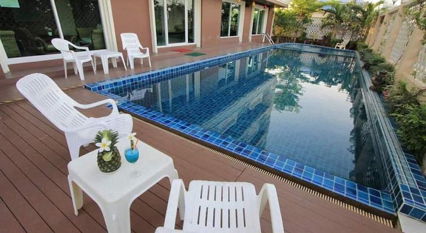 
Convenient Grand Hotel
