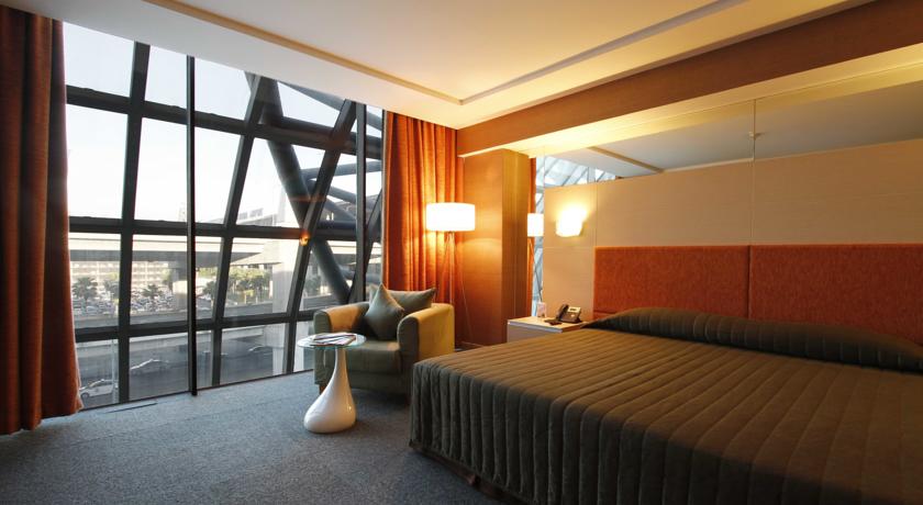 Фото 
Louis&#39; Tavern Transit Hotel Dayrooms Suvarnabhumi Airport
