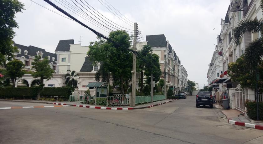 
Bangkok Airport Guest House
