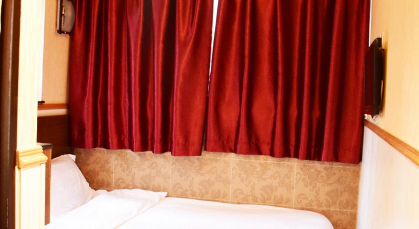 Фото 
St Elias Apartment
