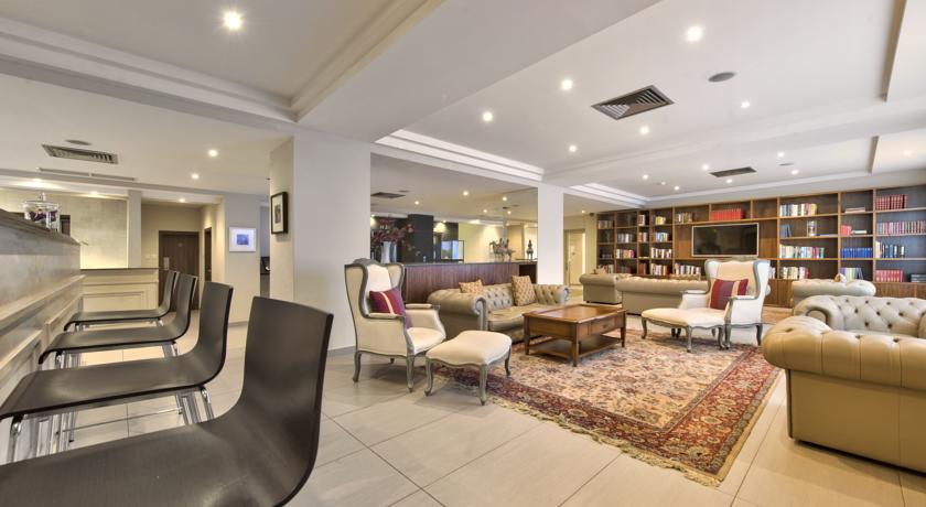 Фото 
Gillieru Harbour Hotel
