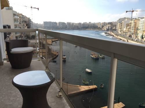 Фото 
Hotel Santana
