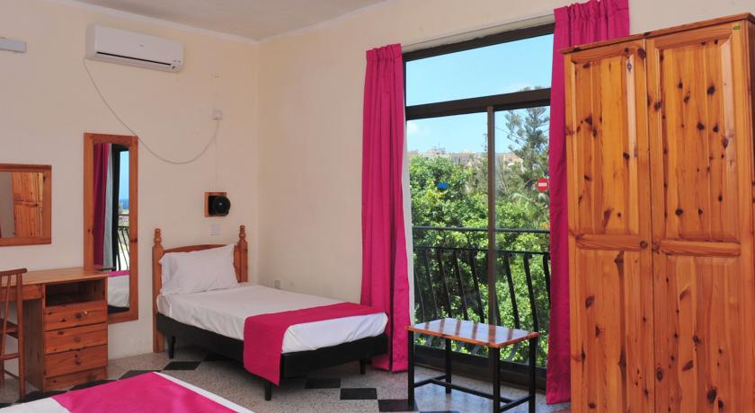 Фото 
The Santa Maria Hotel
