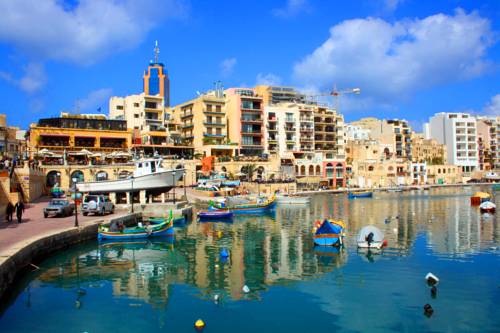 Фото 
Mavina Hotel & Apartments
